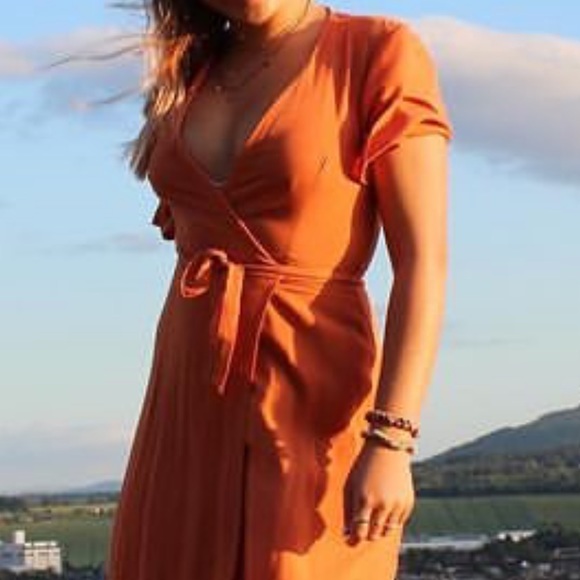 🧡BEST DRESS EVER🧡 - Picture 2 of 4